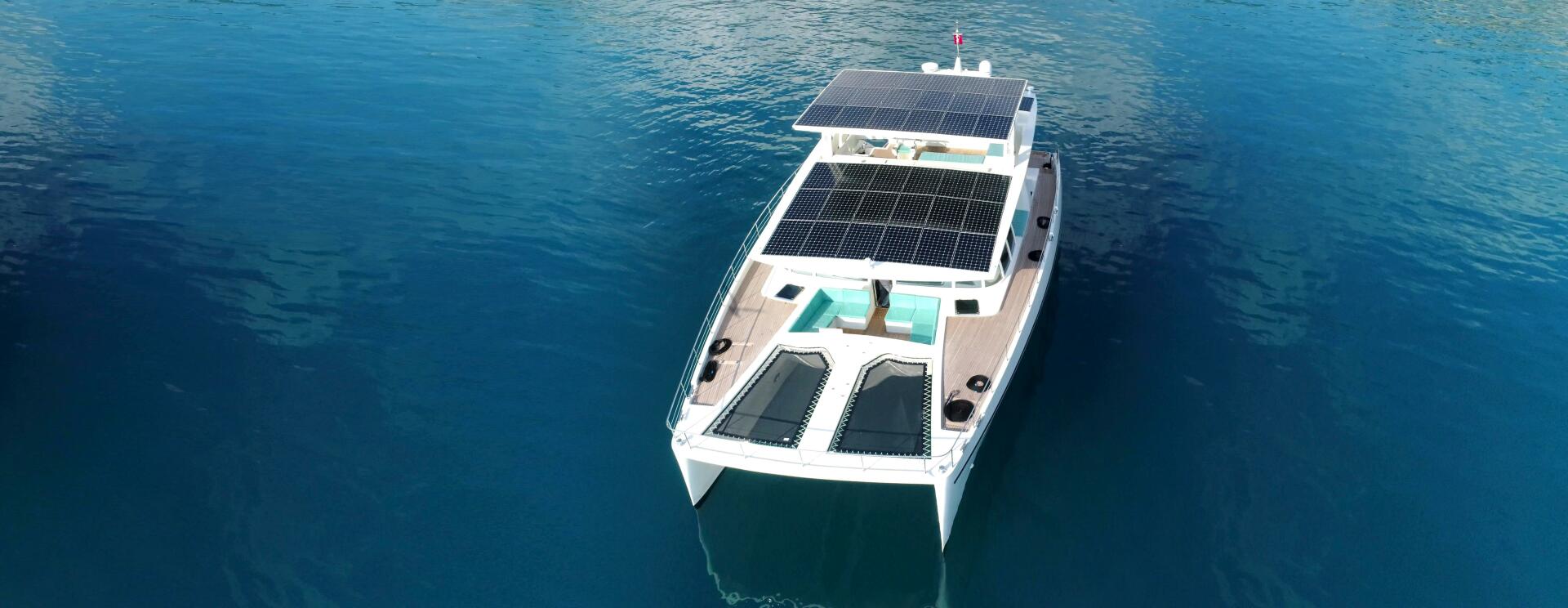 Slide: The Image of Serenity 64 Electric Hybrid 2019 - 4355138
