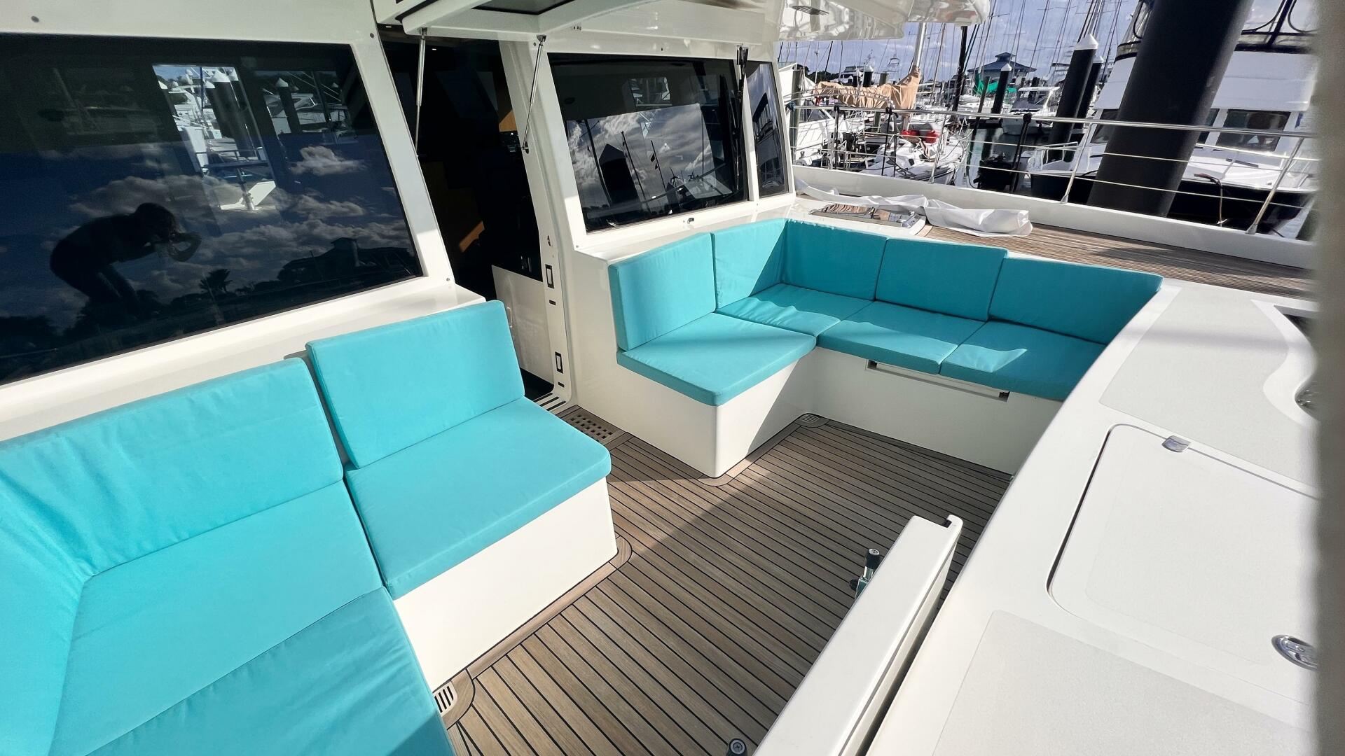 Slide: The Image of Serenity 64 Electric Hybrid 2019 - 4355168
