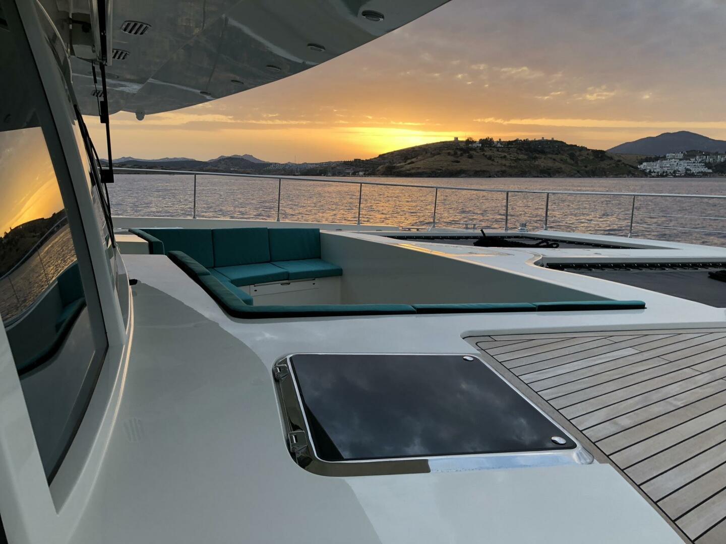 Slide: The Image of Serenity 64 Electric Hybrid 2019 - 4355170