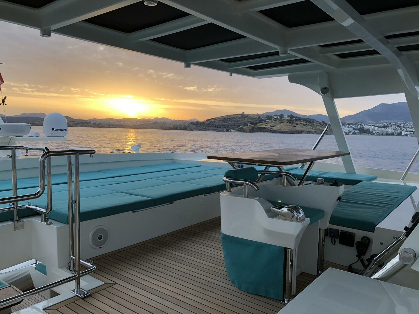 Slide: The Image of Serenity 64 Electric Hybrid 2019 - 4355182