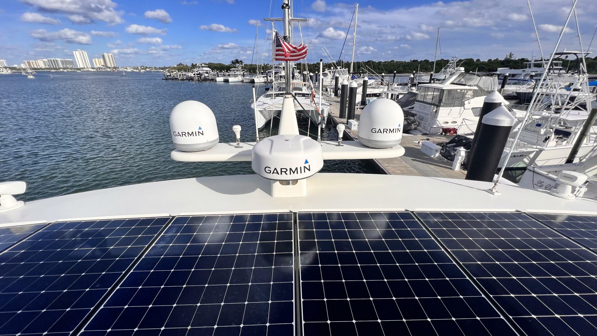Slide: The Image of Serenity 64 Electric Hybrid 2019 - 4355204