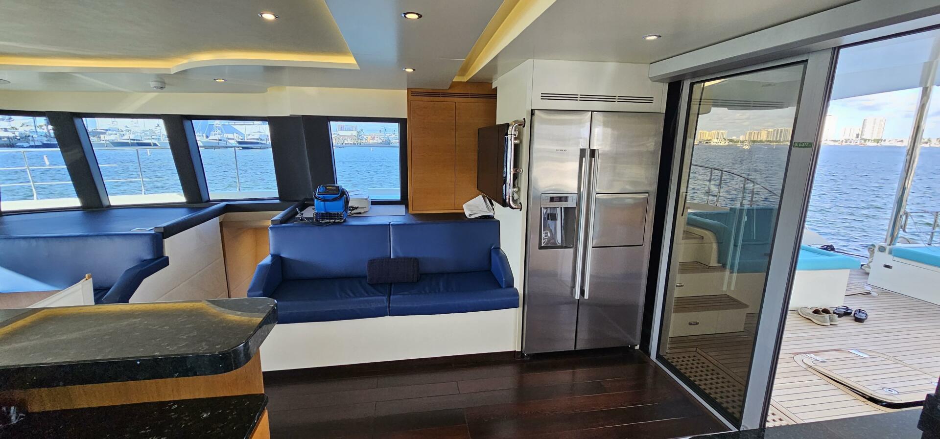 Slide: The Image of Serenity 64 Electric Hybrid 2019 - 4355214