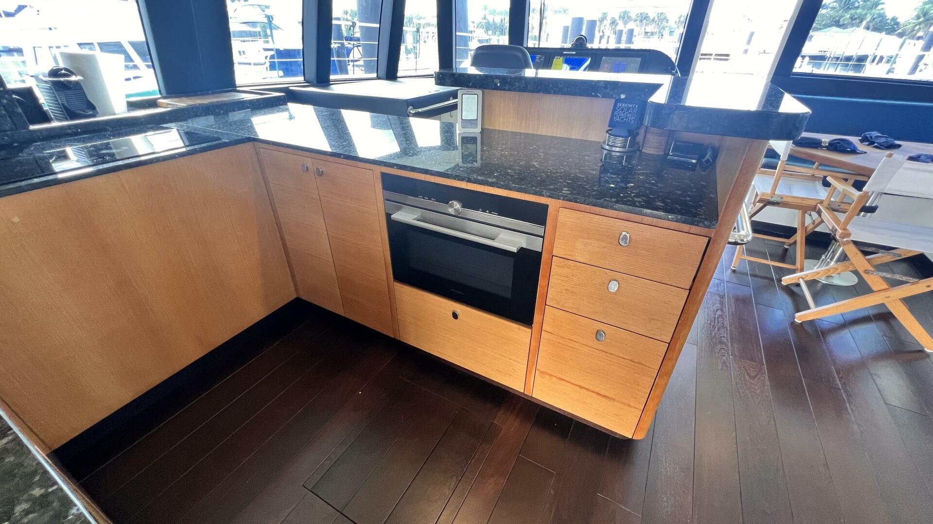 Slide: The Image of Serenity 64 Electric Hybrid 2019 - 4355216