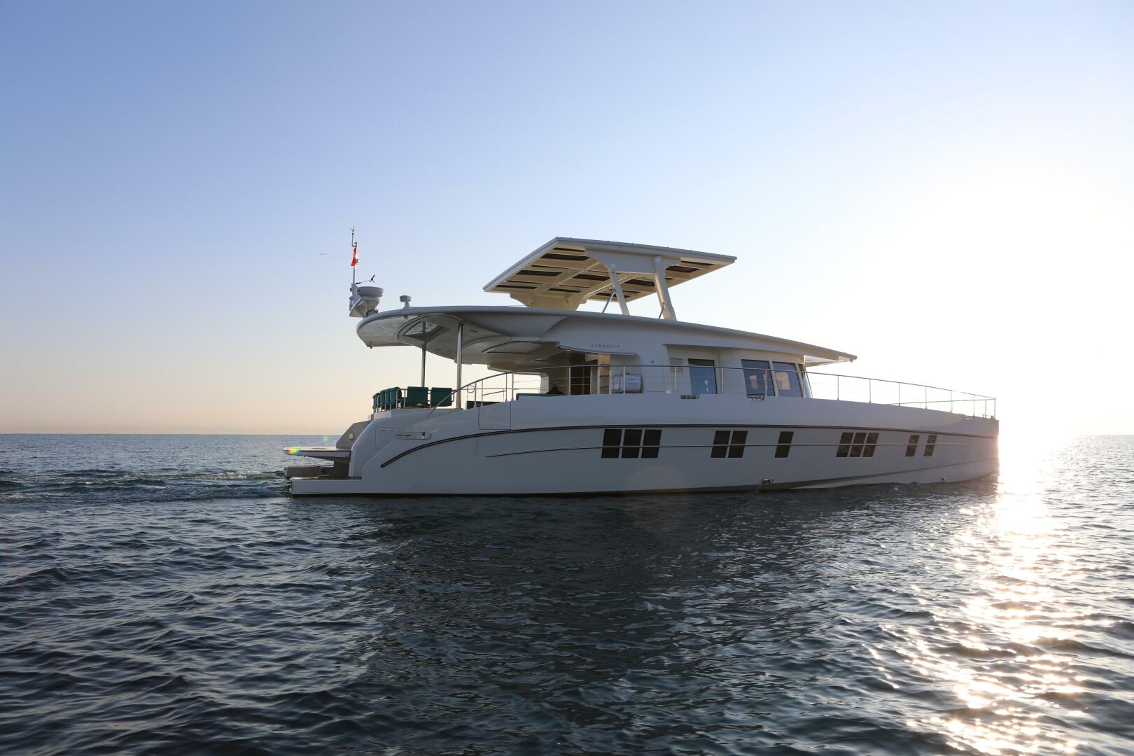 Slide: The Image of Serenity 64 Electric Hybrid 2019 - 4355141