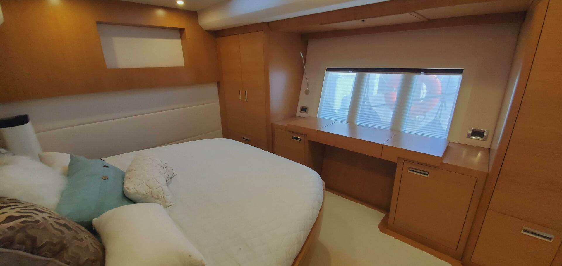 Slide: The Image of Serenity 64 Electric Hybrid 2019 - 4355254