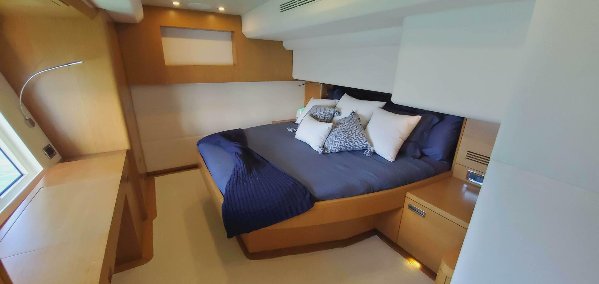 Slide: The Image of Serenity 64 Electric Hybrid 2019 - 4355261