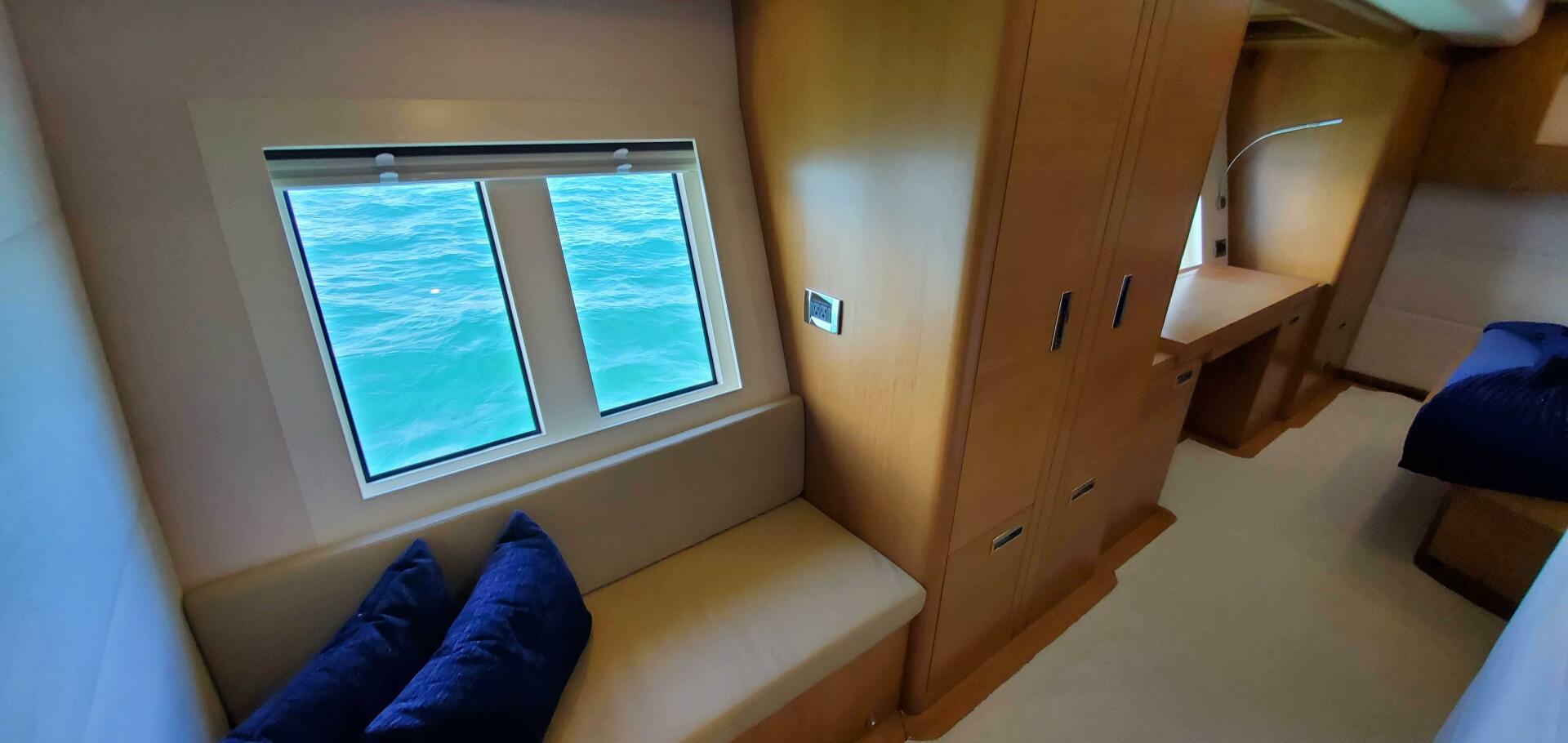 Slide: The Image of Serenity 64 Electric Hybrid 2019 - 4355265