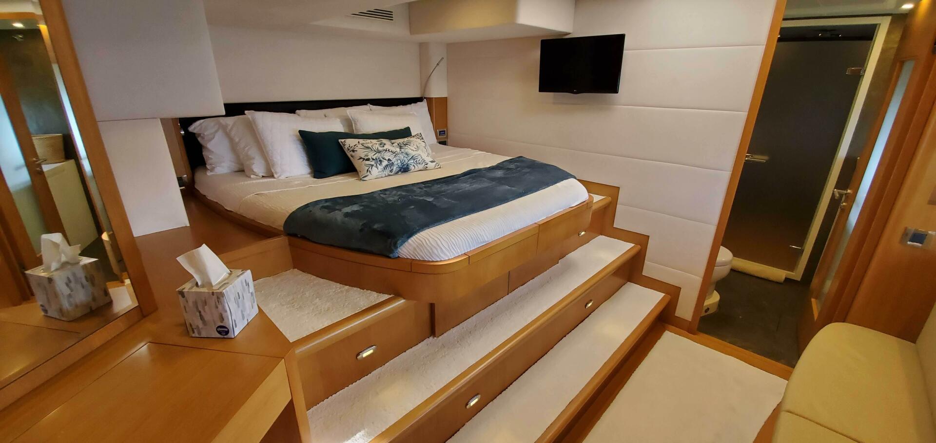 Slide: The Image of Serenity 64 Electric Hybrid 2019 - 4355270