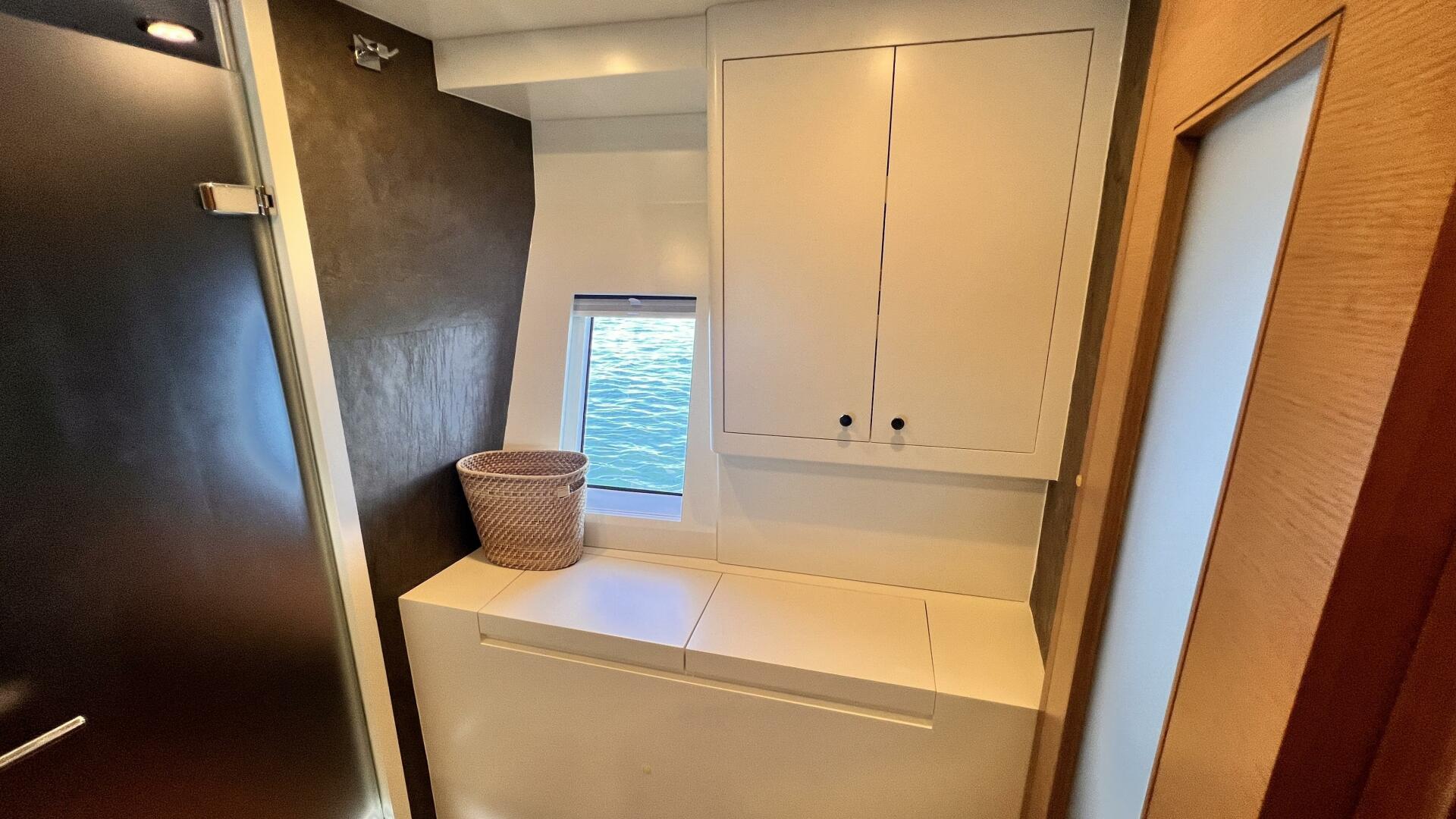 Slide: The Image of Serenity 64 Electric Hybrid 2019 - 4355275