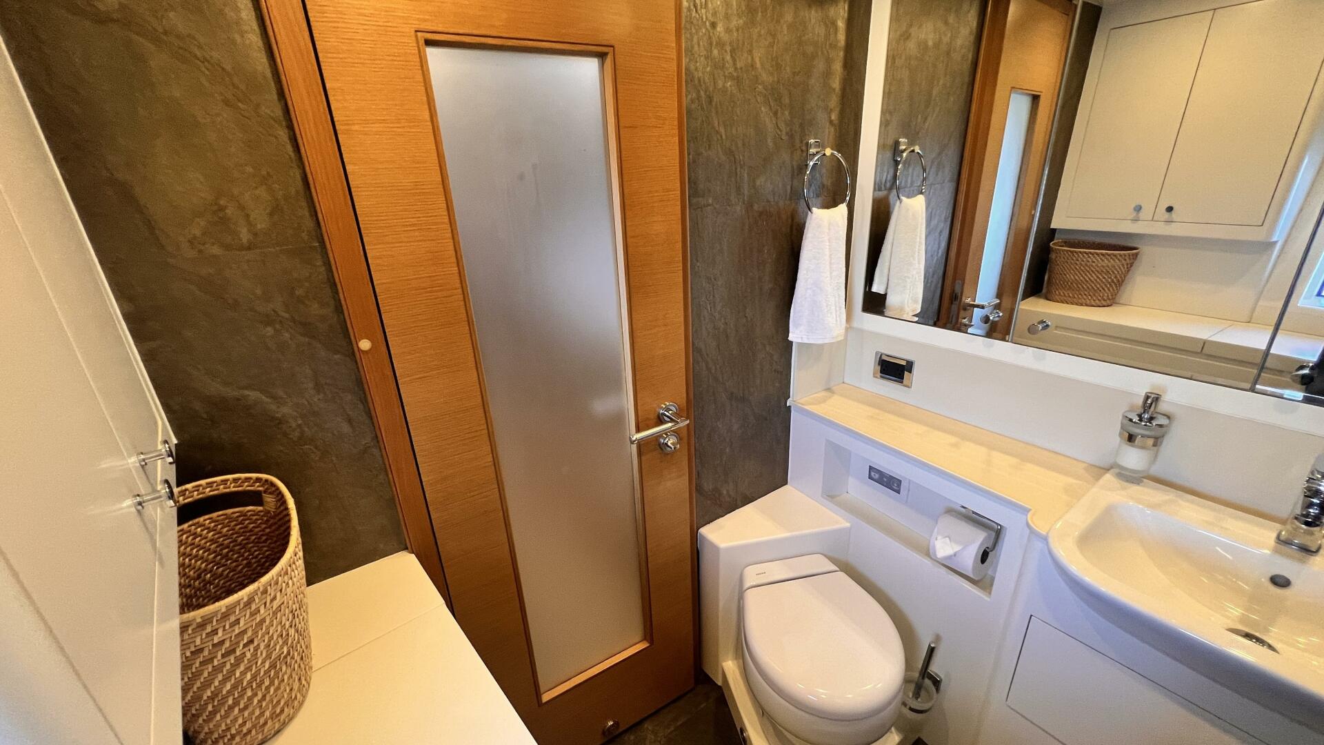 Slide: The Image of Serenity 64 Electric Hybrid 2019 - 4355276