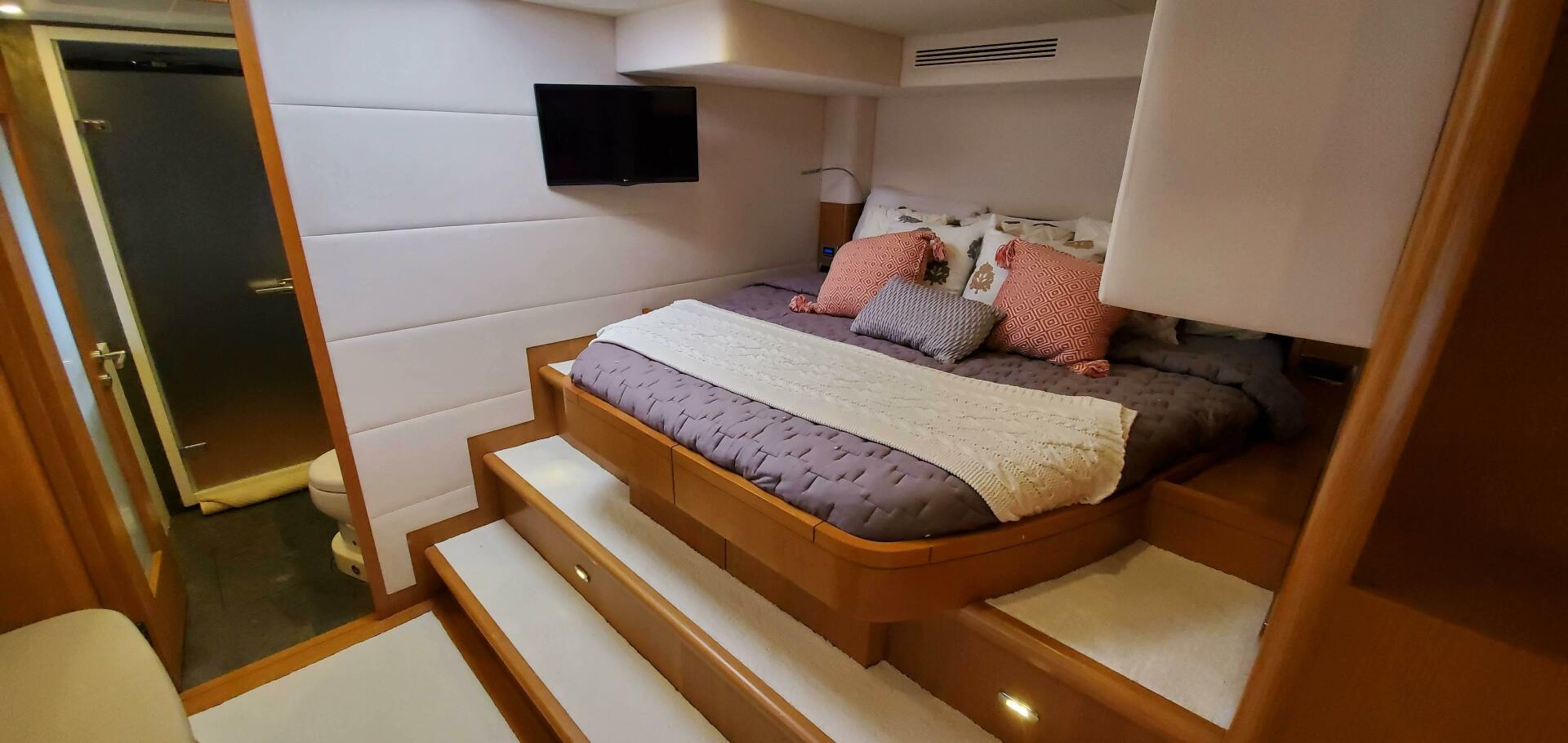 Slide: The Image of Serenity 64 Electric Hybrid 2019 - 4355279