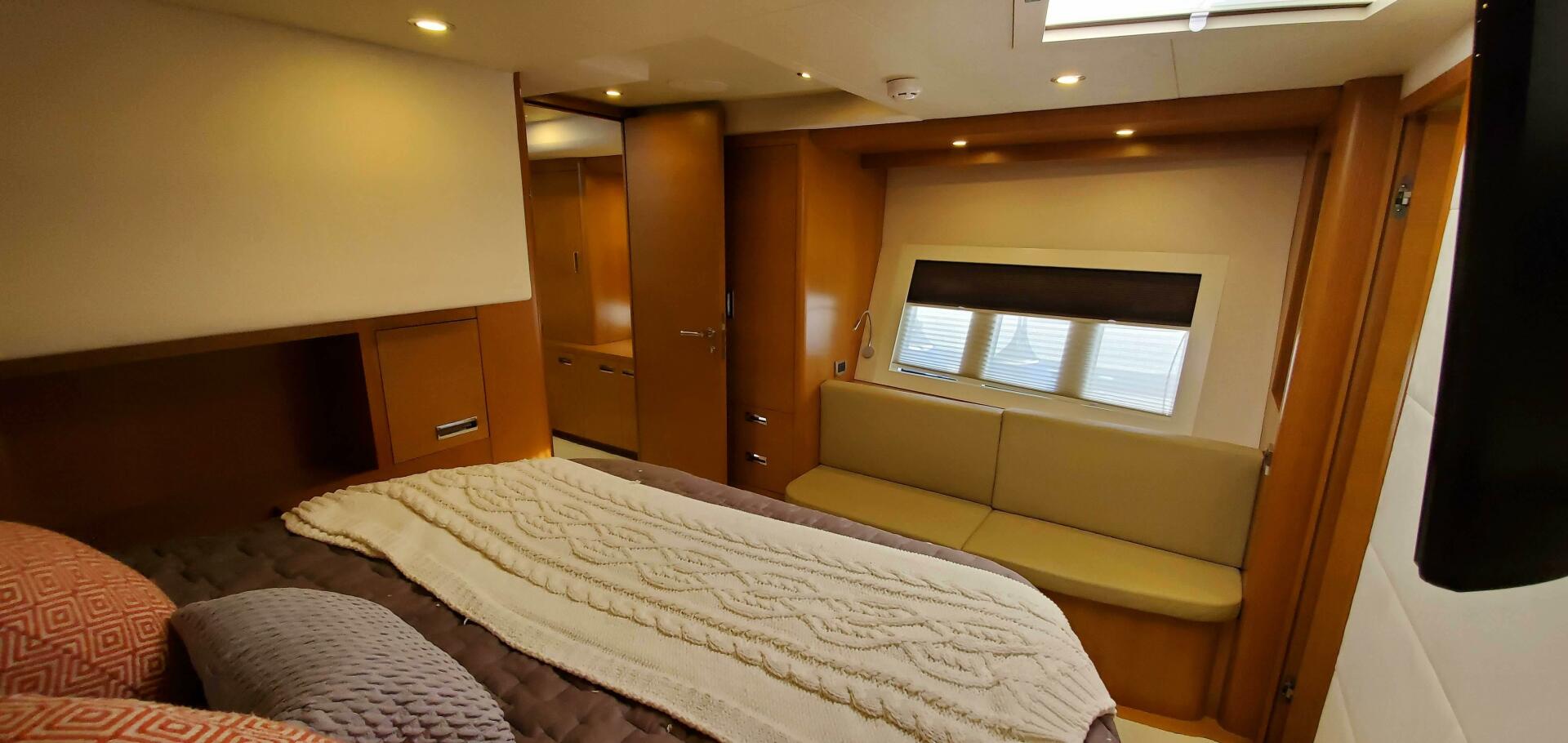Slide: The Image of Serenity 64 Electric Hybrid 2019 - 4355281