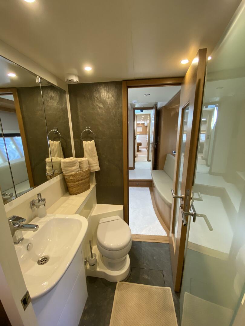 Slide: The Image of Serenity 64 Electric Hybrid 2019 - 4355284