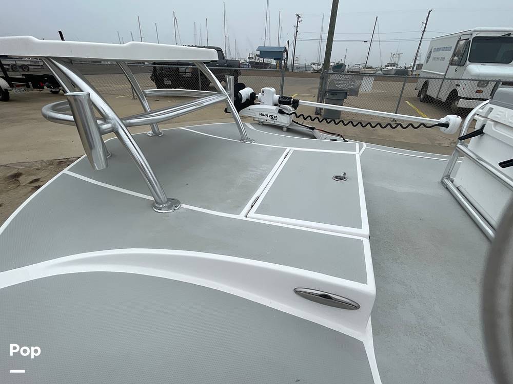 Slide: The Image of Bow Casting Deck With Storage/casting Platform/trolling Motor - 15105396