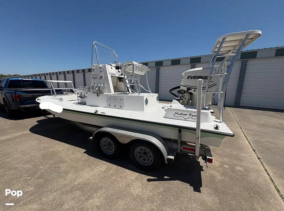 Slide: The Image of Raised Center Console - 15347720