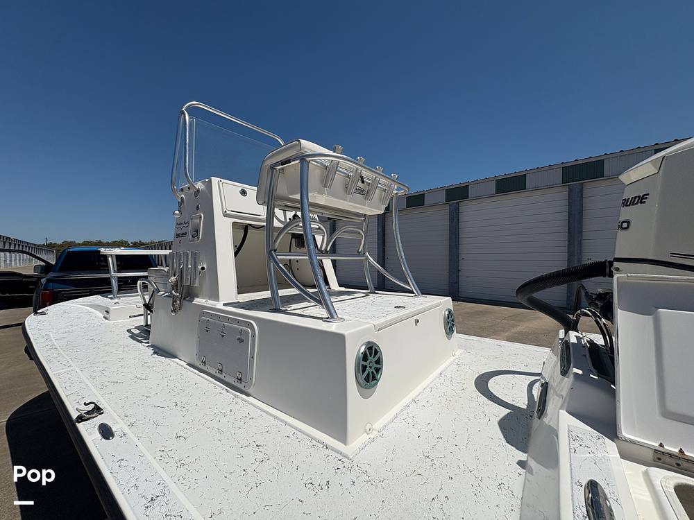 Slide: The Image of Raised Center Console - 15332636