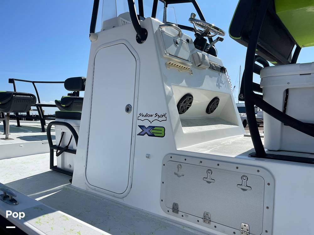 Slide: The Image of Raised Center Console - 14905873