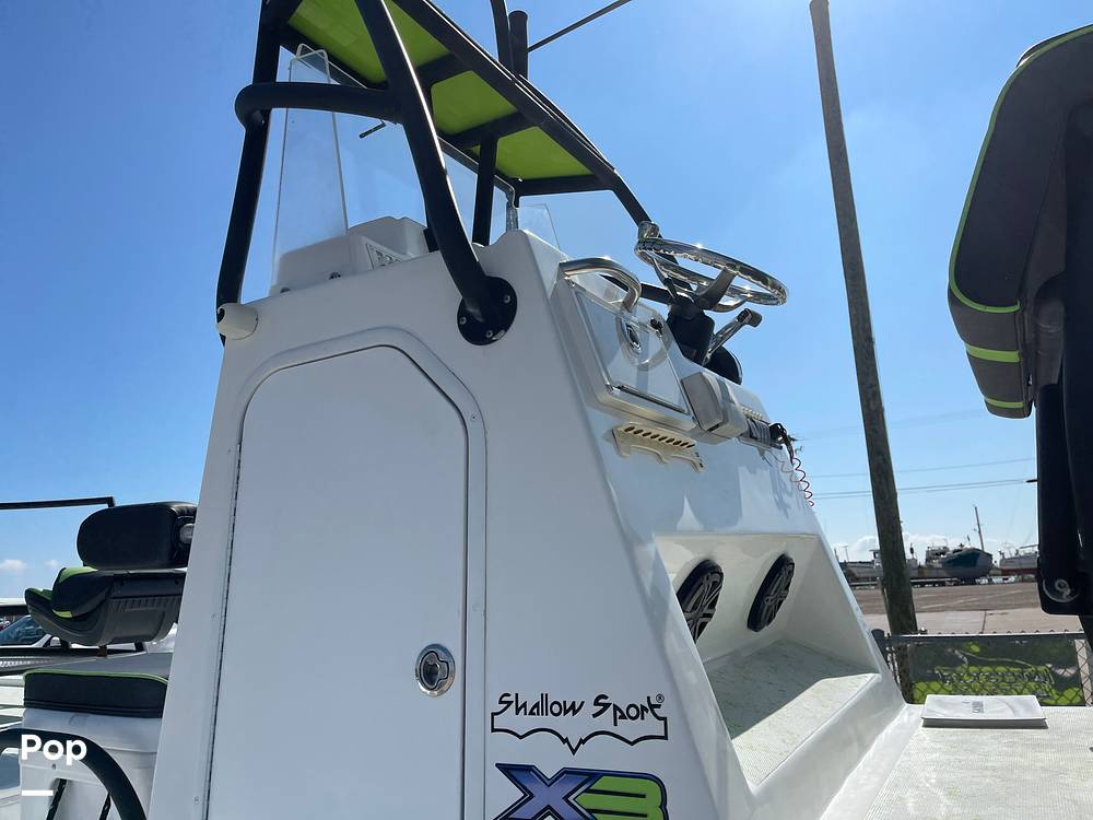 Slide: The Image of Raised Center Console - 14905874