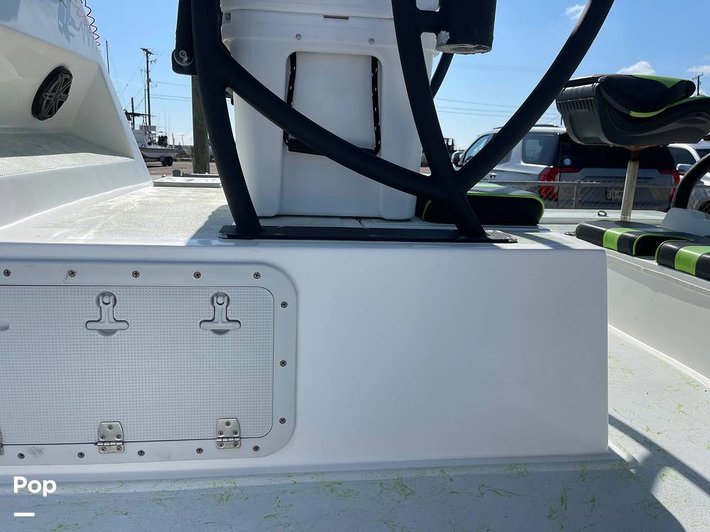 Slide: The Image of Raised Center Console - 14905876