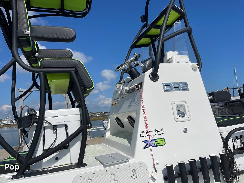 Slide: The Image of Raised Center Console - 14905892