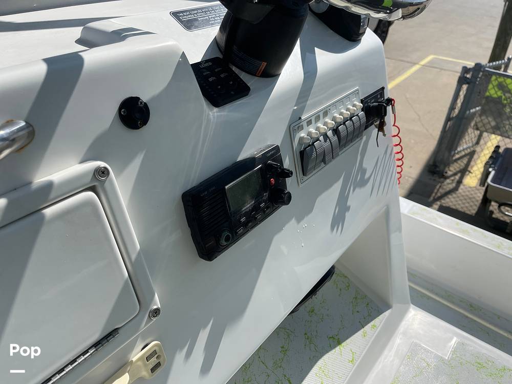 Slide: The Image of Marine Radio - 14905916