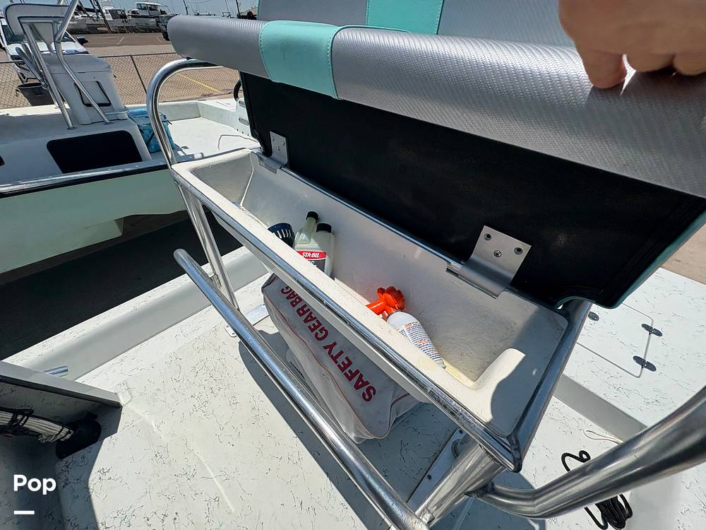 Slide: The Image of Leaning Post With Storage - 15741142