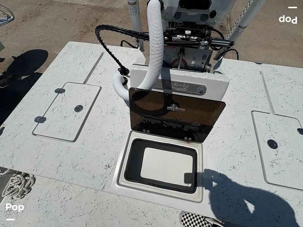 Slide: The Image of Aquarium Bait Well - 15767814