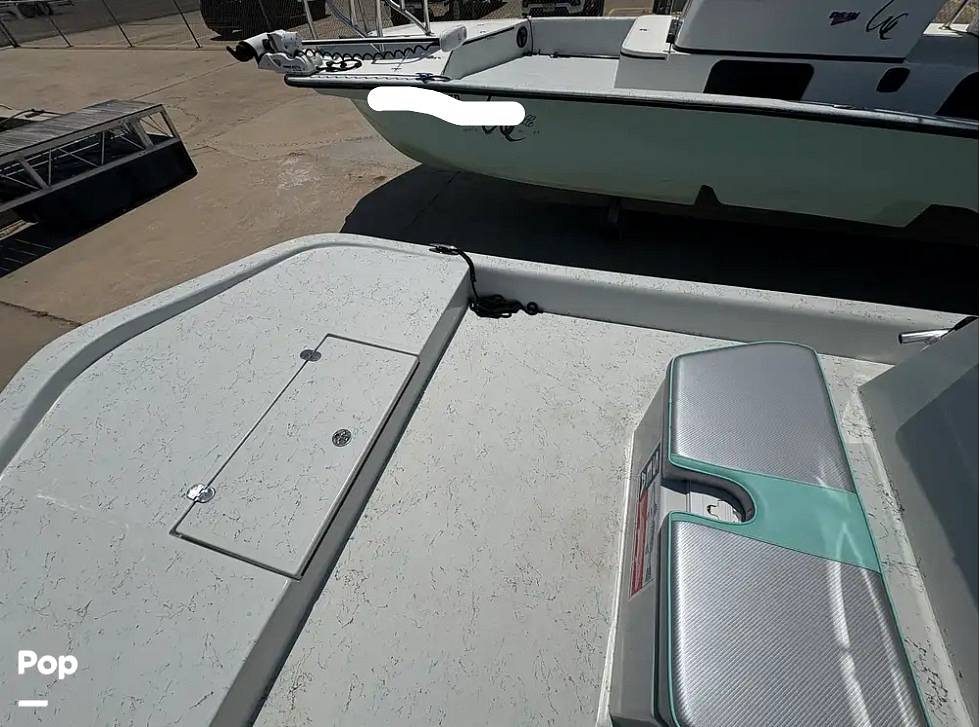 Slide: The Image of Non-skid Deck With Storage - 15767816