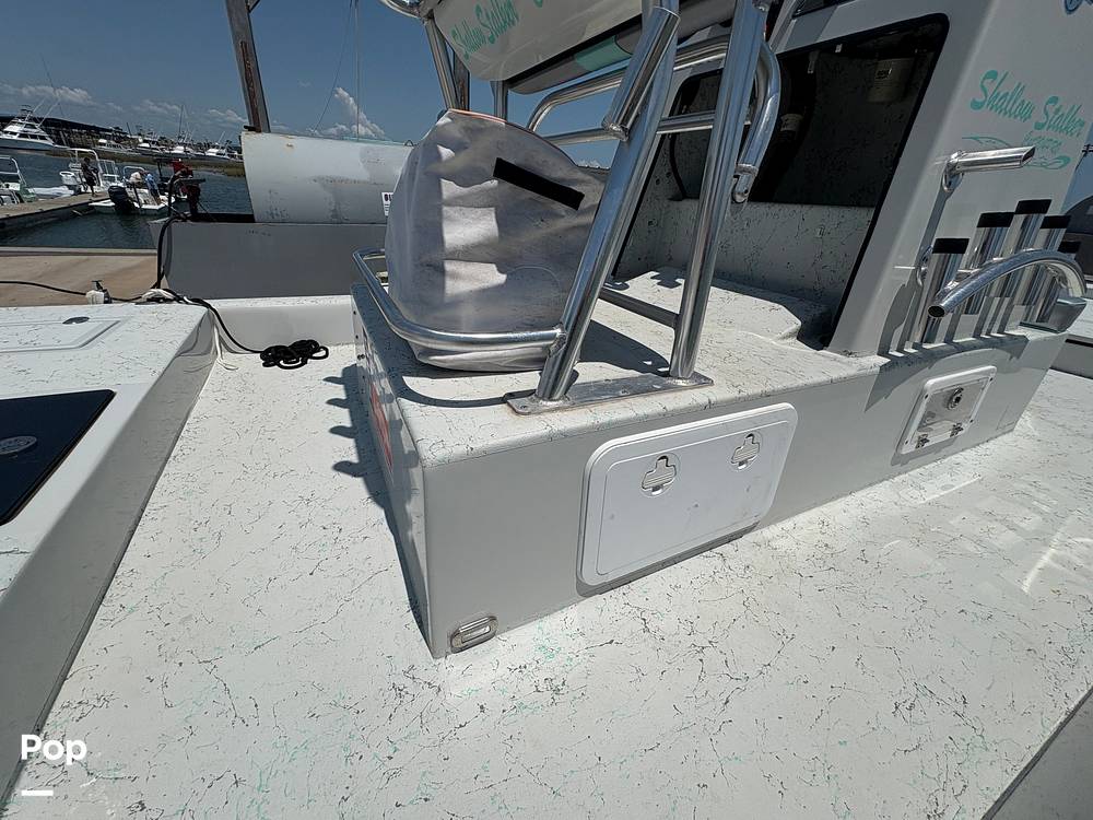 Slide: The Image of Raised Center Console - 15741155