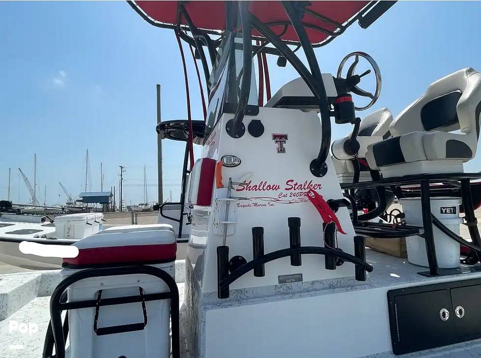 Slide: The Image of Raised Center Console - 15323743