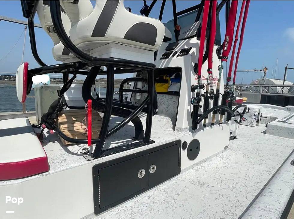 Slide: The Image of Raised Center Console - 15323753