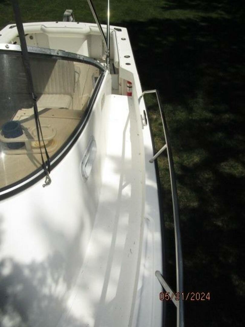 Slide: The Image of 22' Shamrock port side deck1 - 4470710
