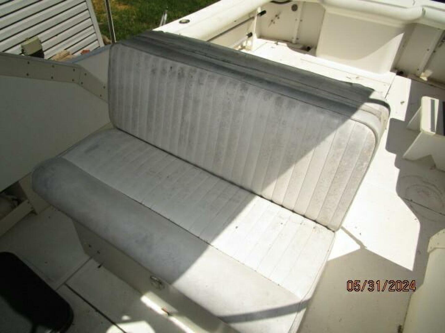 Slide: The Image of 22' Shamrock helm benchseat - 4470705