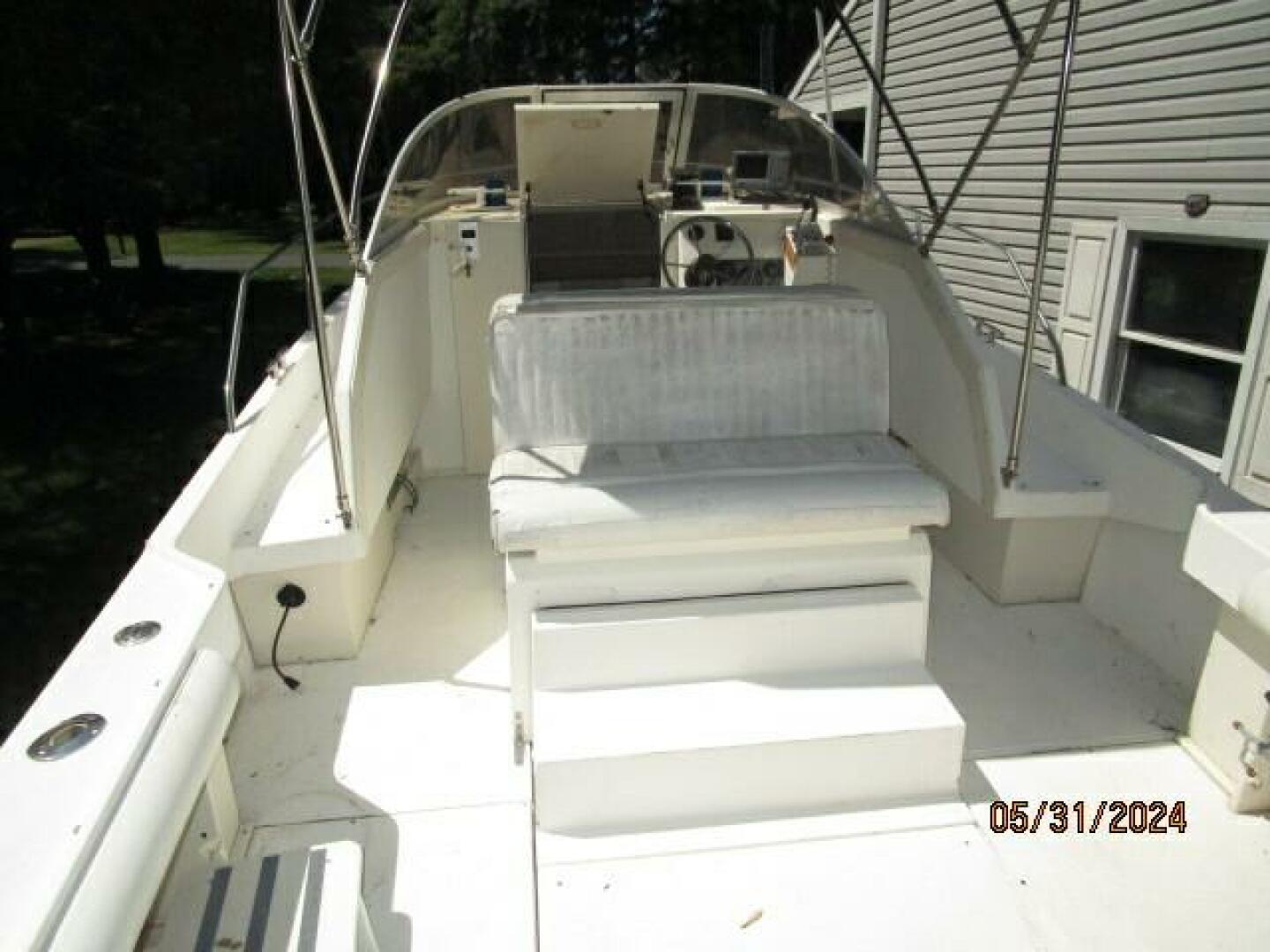 Slide: The Image of 22' Shamrock cockpit forward - 4470696