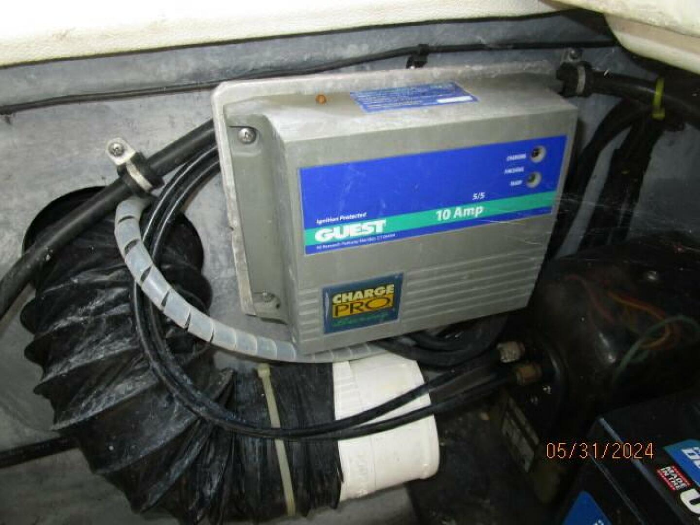 Slide: The Image of 22' Shamrock battery charger - 4470689