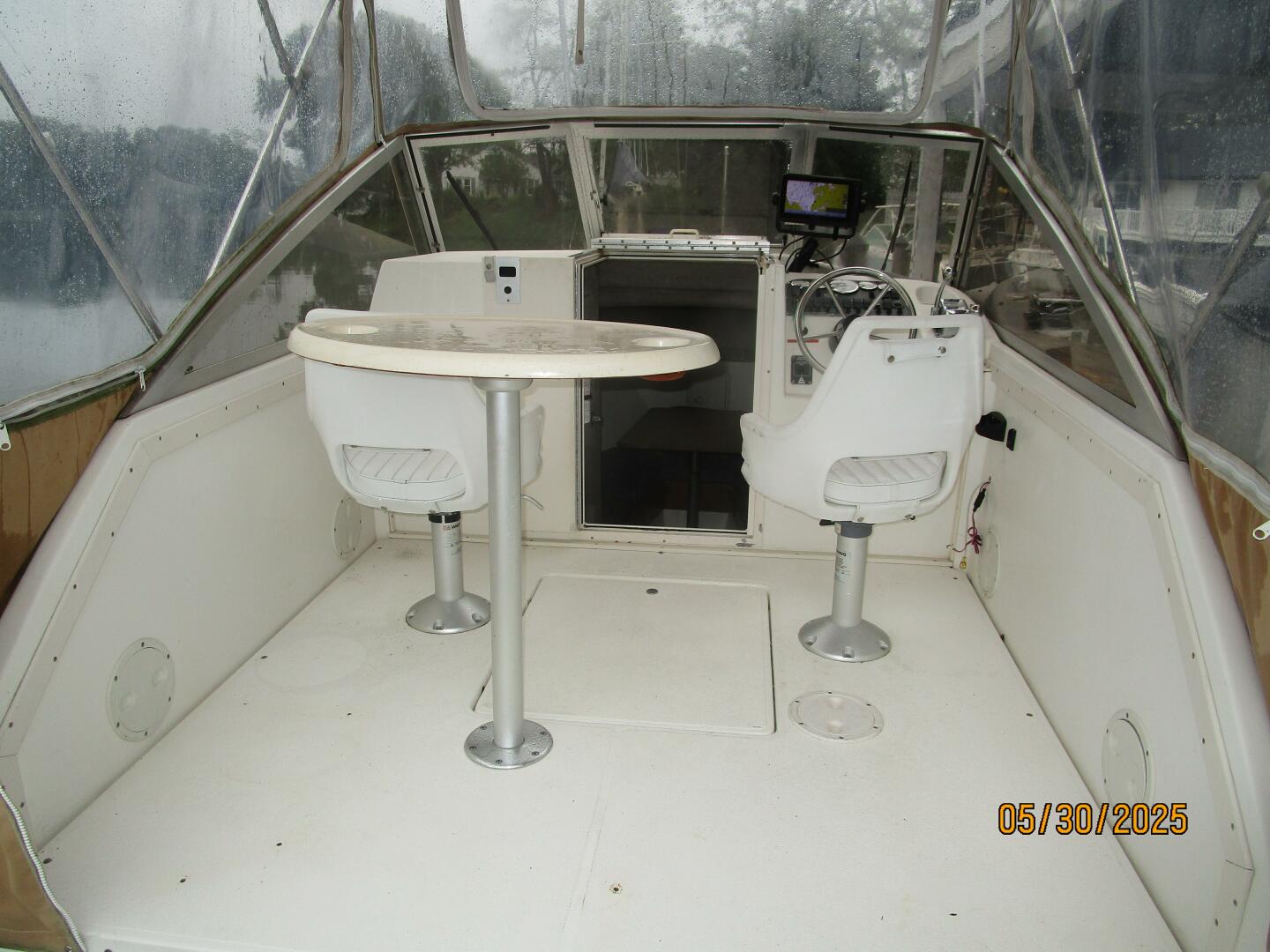 Slide: The Image of 26' Shamrock upper deck forward2 - 5373204
