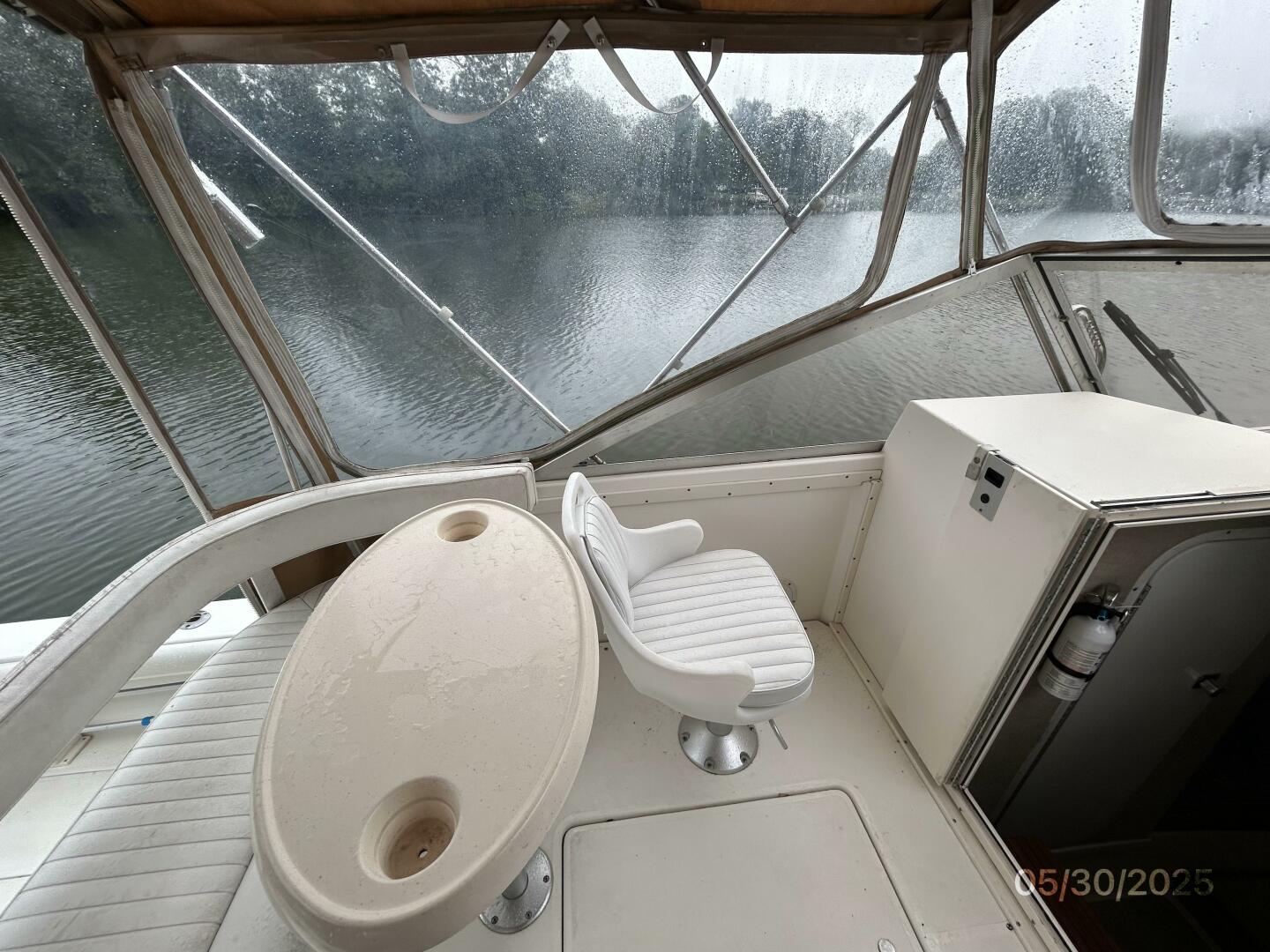 Slide: The Image of 26' Shamrock upper deck port - 5373207