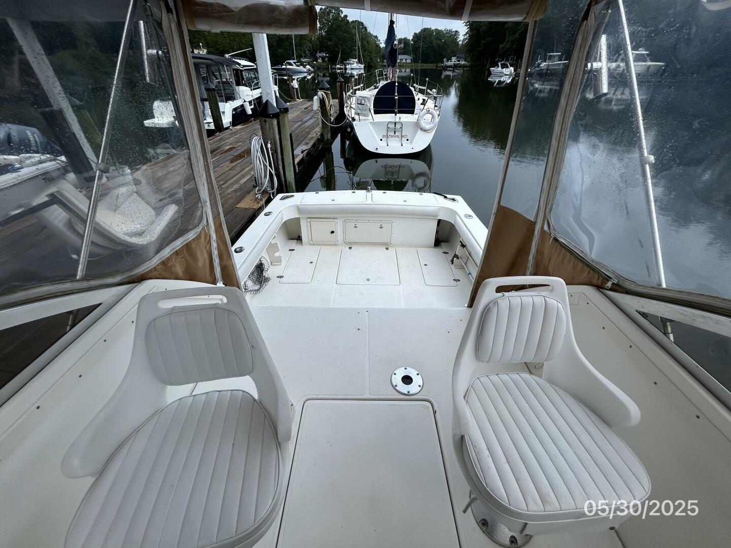 Slide: The Image of 26' Shamrock upper deck aft1 - 5373183