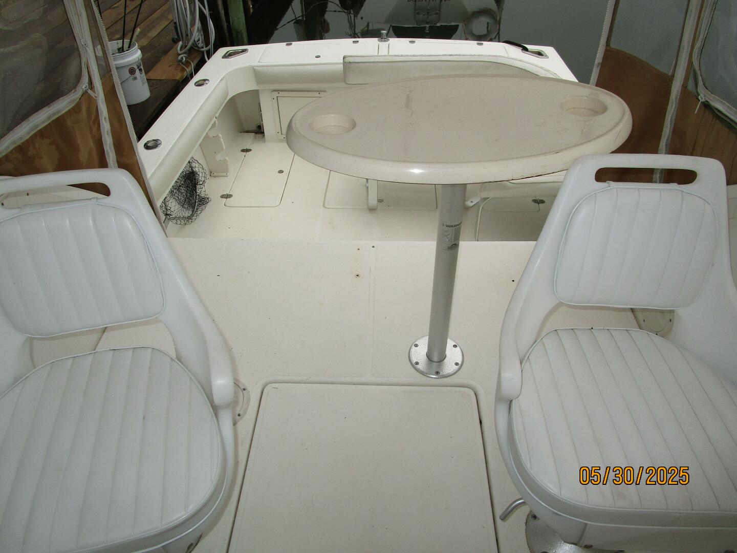 Slide: The Image of 26' Shamrock upper deck aft2 - 5373203