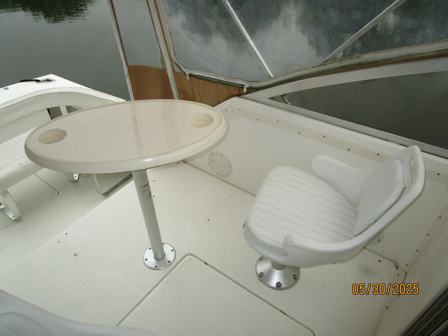 Slide: The Image of 26' Shamrock upper deck seating-table2 - 5373210