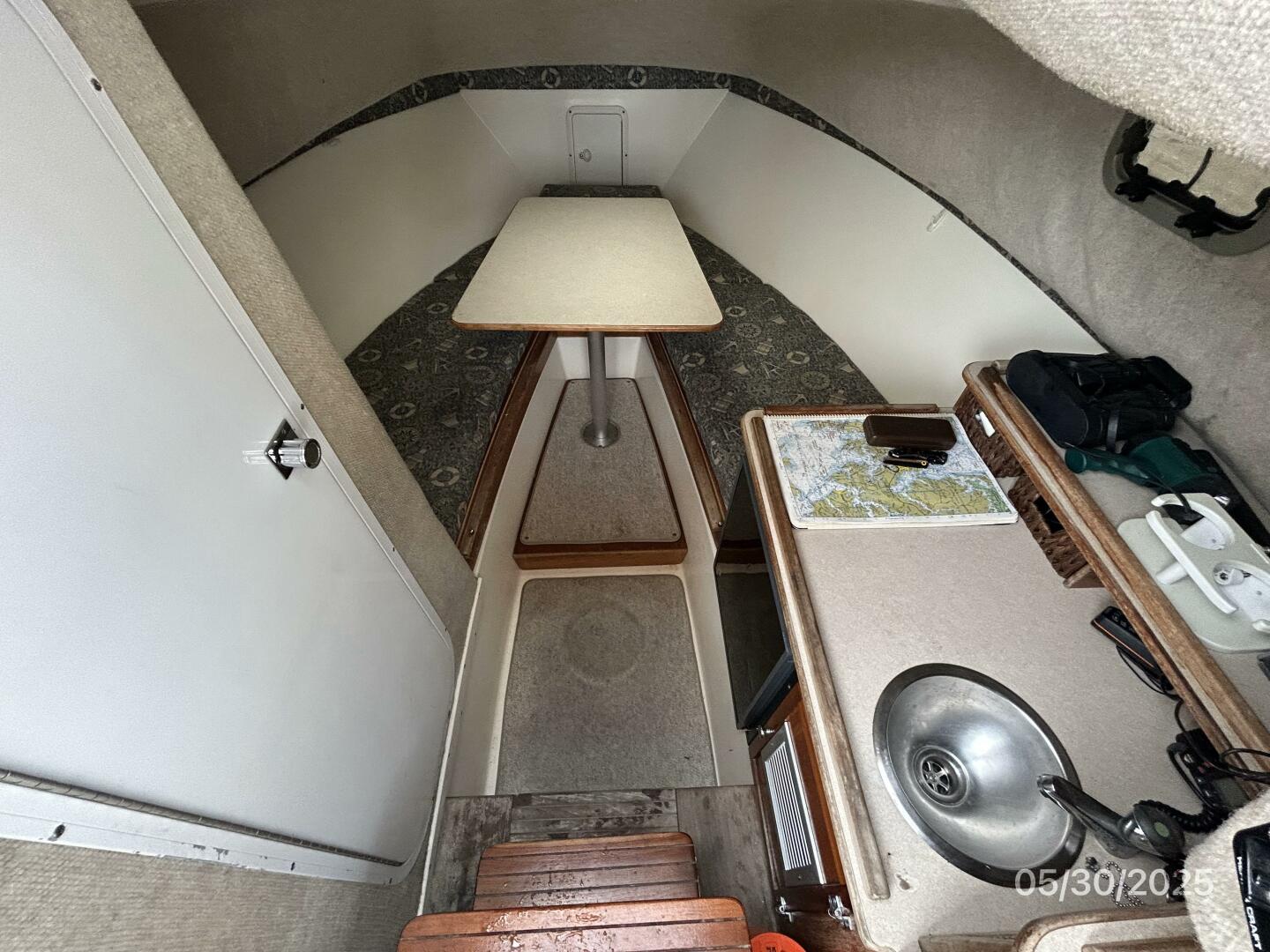 Slide: The Image of 26' Shamrock lower deck - 5373179