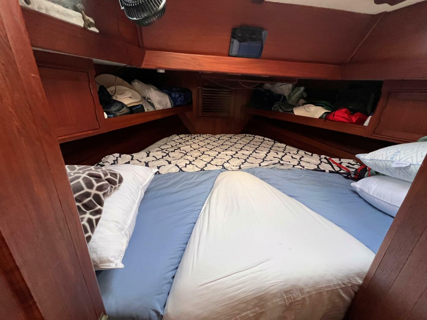 Slide: The Image of Shannon 38 Ketch 1981 - 5201384