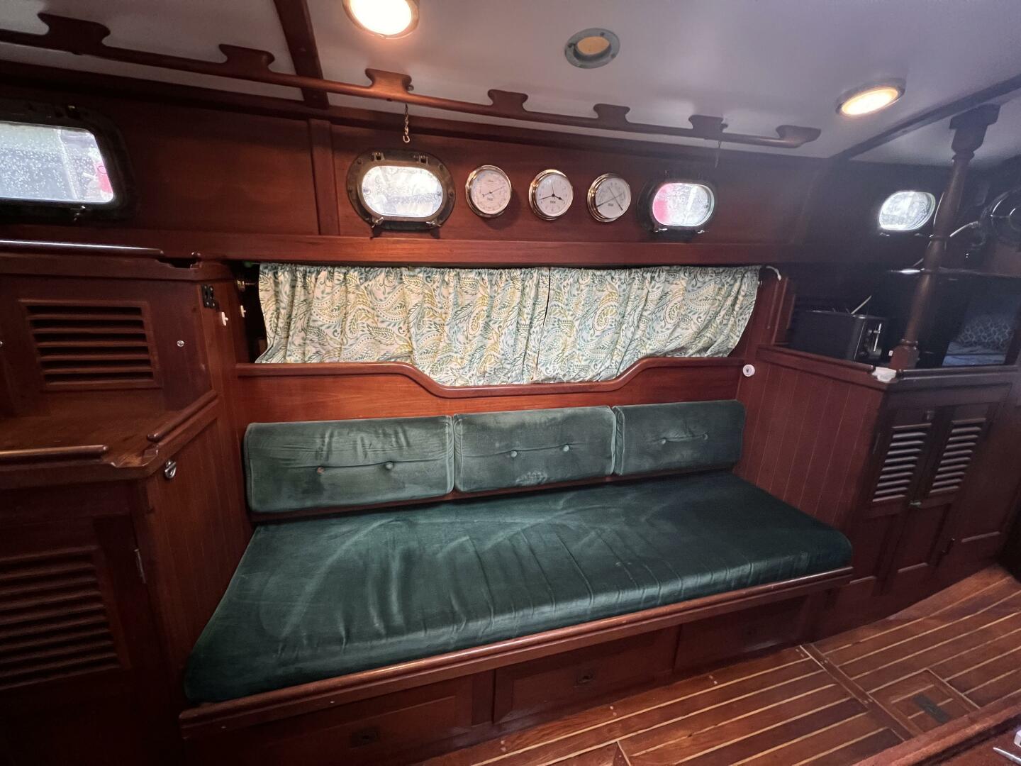 Slide: The Image of Shannon 38 Ketch 1981 - 5201386