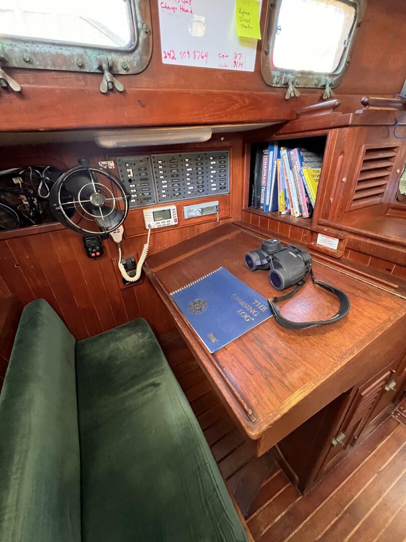 Slide: The Image of Shannon 38 Ketch 1981 - 5201399