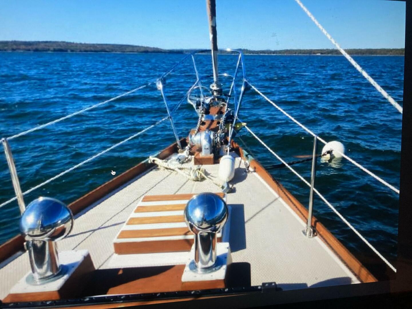 Slide: The Image of 28' Shannon foredeck3 - 5074497
