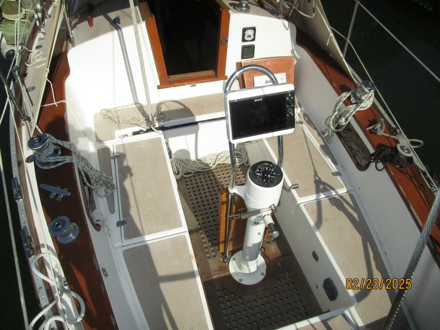 Slide: The Image of 28' Shannon cockpit forward - 5074490