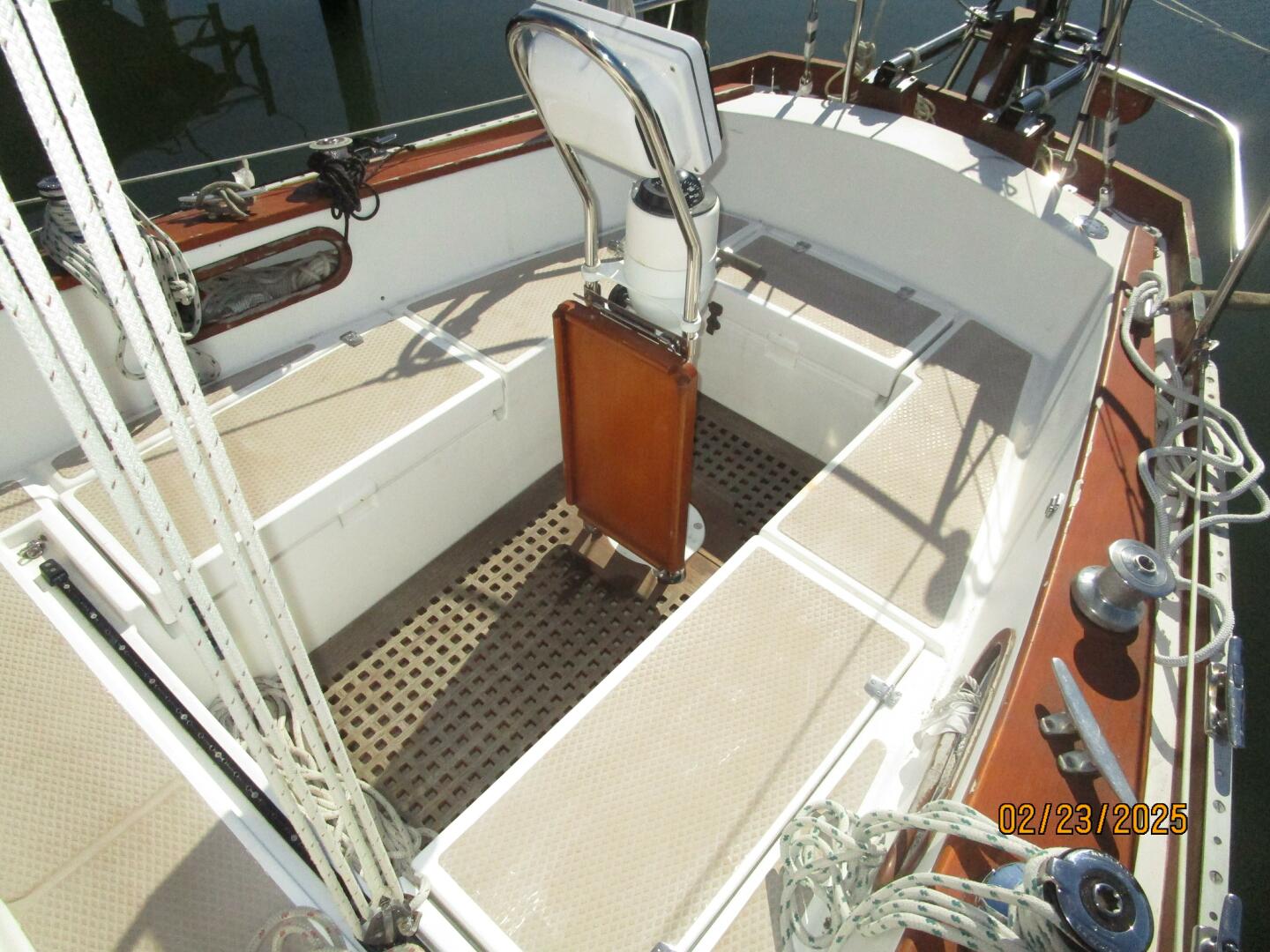 Slide: The Image of 28' Shannon cockpit aft2 - 5074487