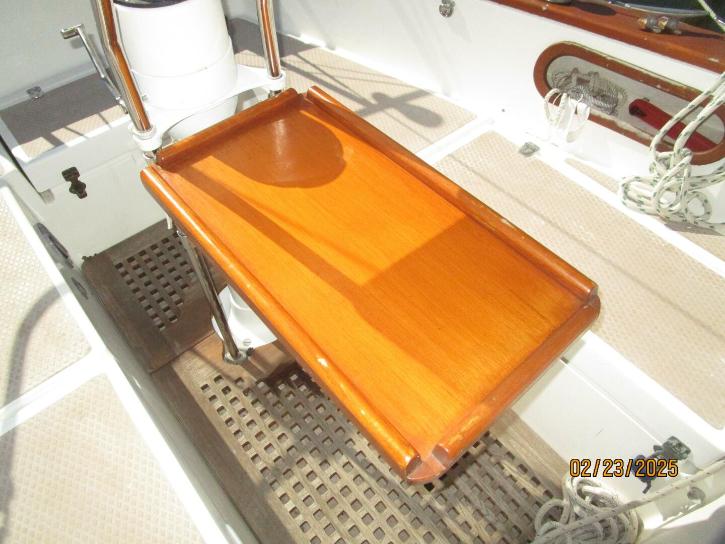 Slide: The Image of 28' Shannon cockpit table - 5074492