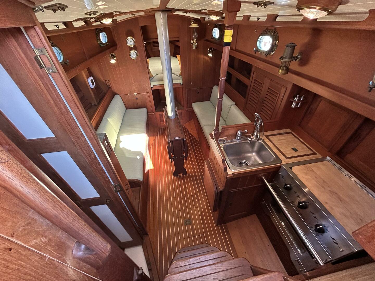 Slide: The Image of 28' Shannon salon forward - 5074509