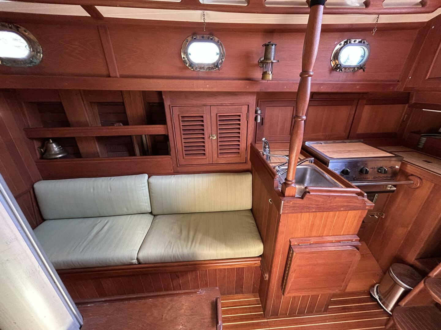 Slide: The Image of 28' Shannon salon starboard - 5074513